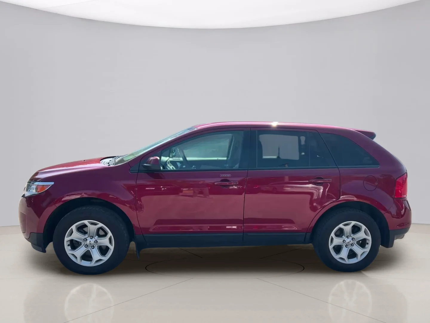 Used 2013 Red Ford SEL image 3