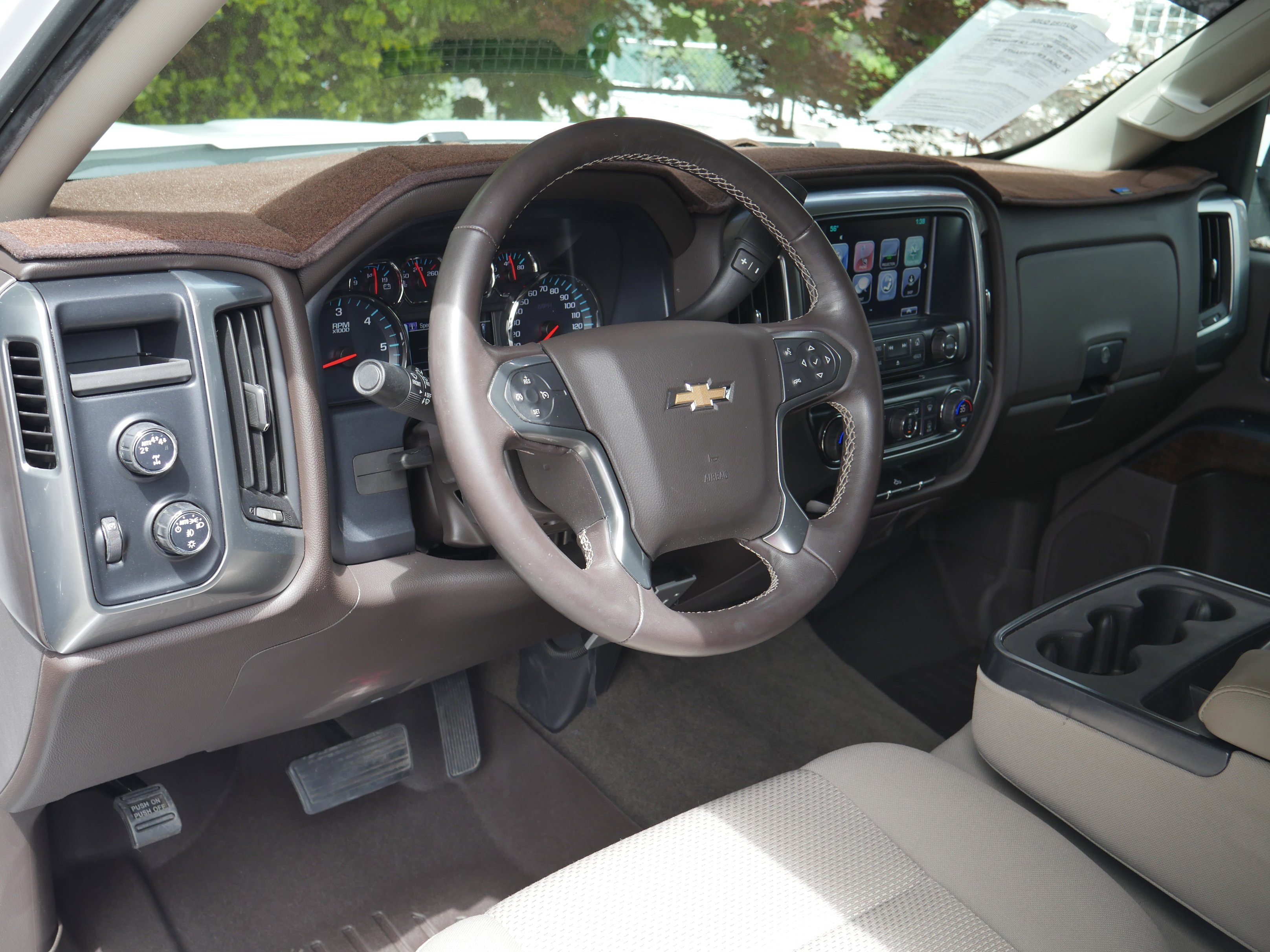 Used 2017 Summit White Chevrolet LT image 4