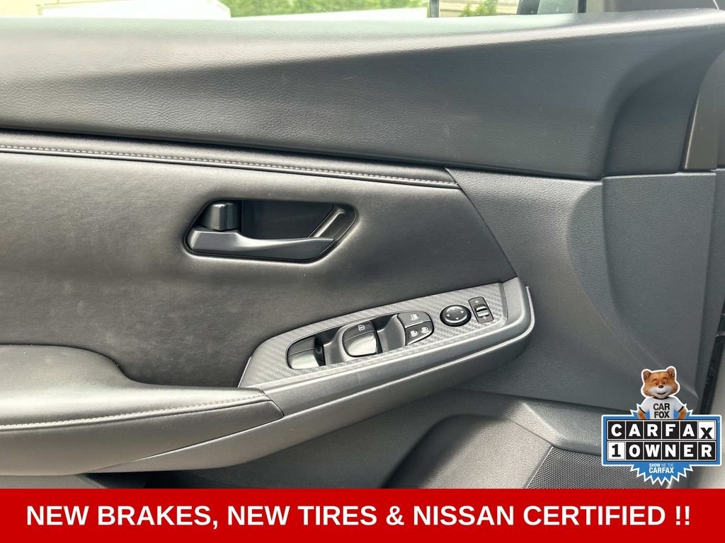 Used 2025 Gray Nissan S image 31