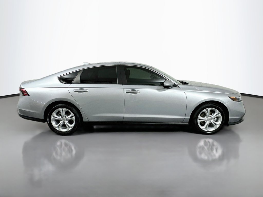 Certified Used 2024 Solar Silver Metallic Honda LX image 4