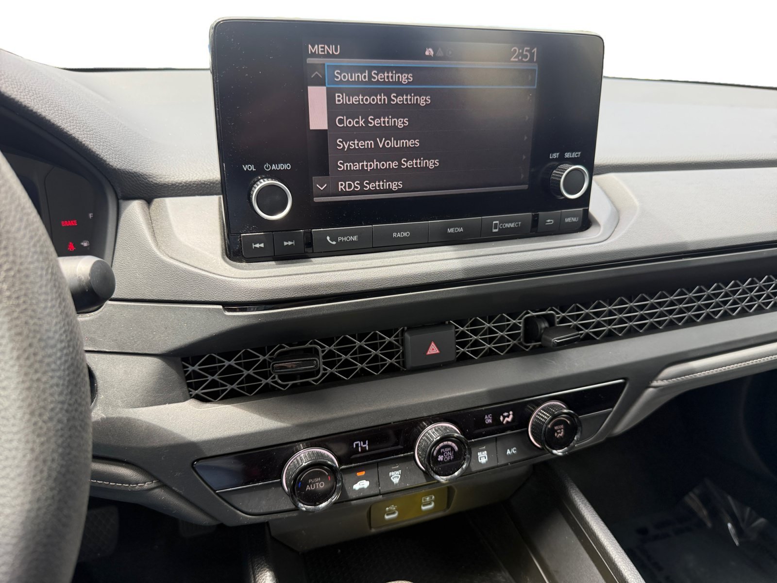 Used 2025 Platinum White Pearl Honda LX image 12
