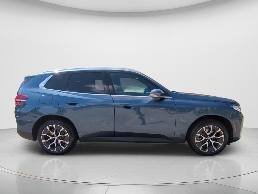 New 2026 Arctic Race Blue metallic BMW 30 xDrive image 4