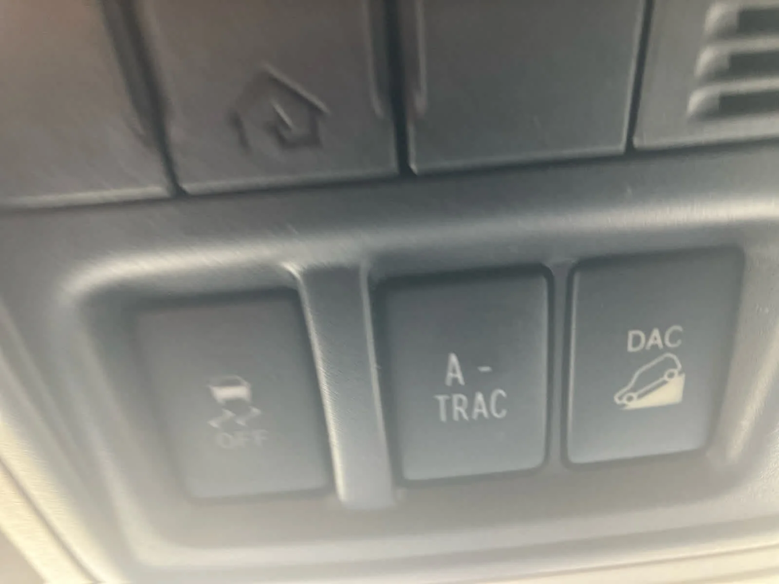 Used 2013 Blizzard Pearl Metallic Toyota SR5 image 22
