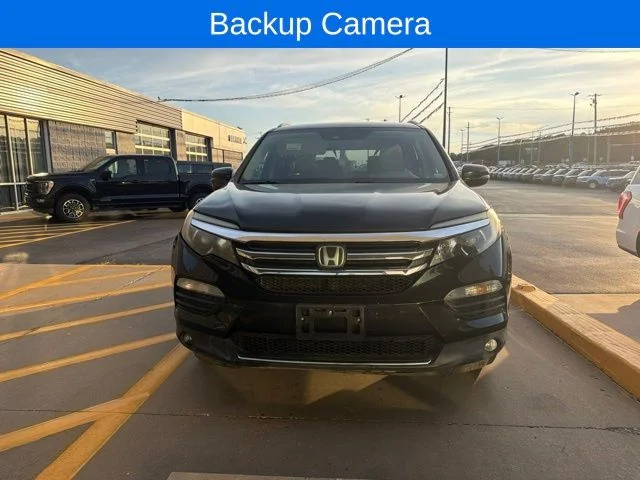 Used 2018 Green Honda Touring image 2