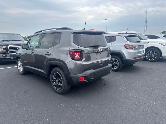 Used 2018 Gray Jeep Latitude image 6