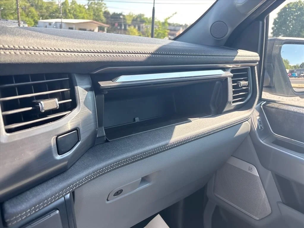 2025 Ford F-150 Lightning Flash - Photo 39