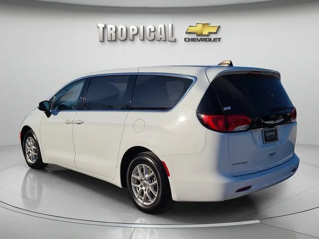 Used 2023 White Chrysler LX image 2
