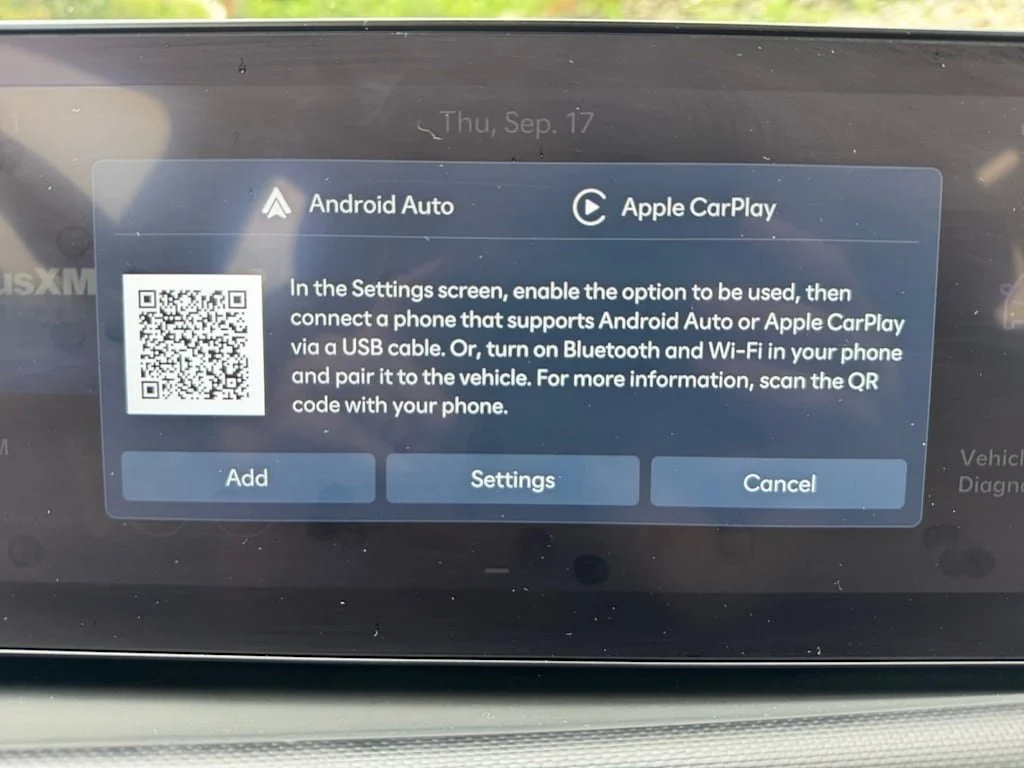 Used 2025 Silver Hyundai SE image 22