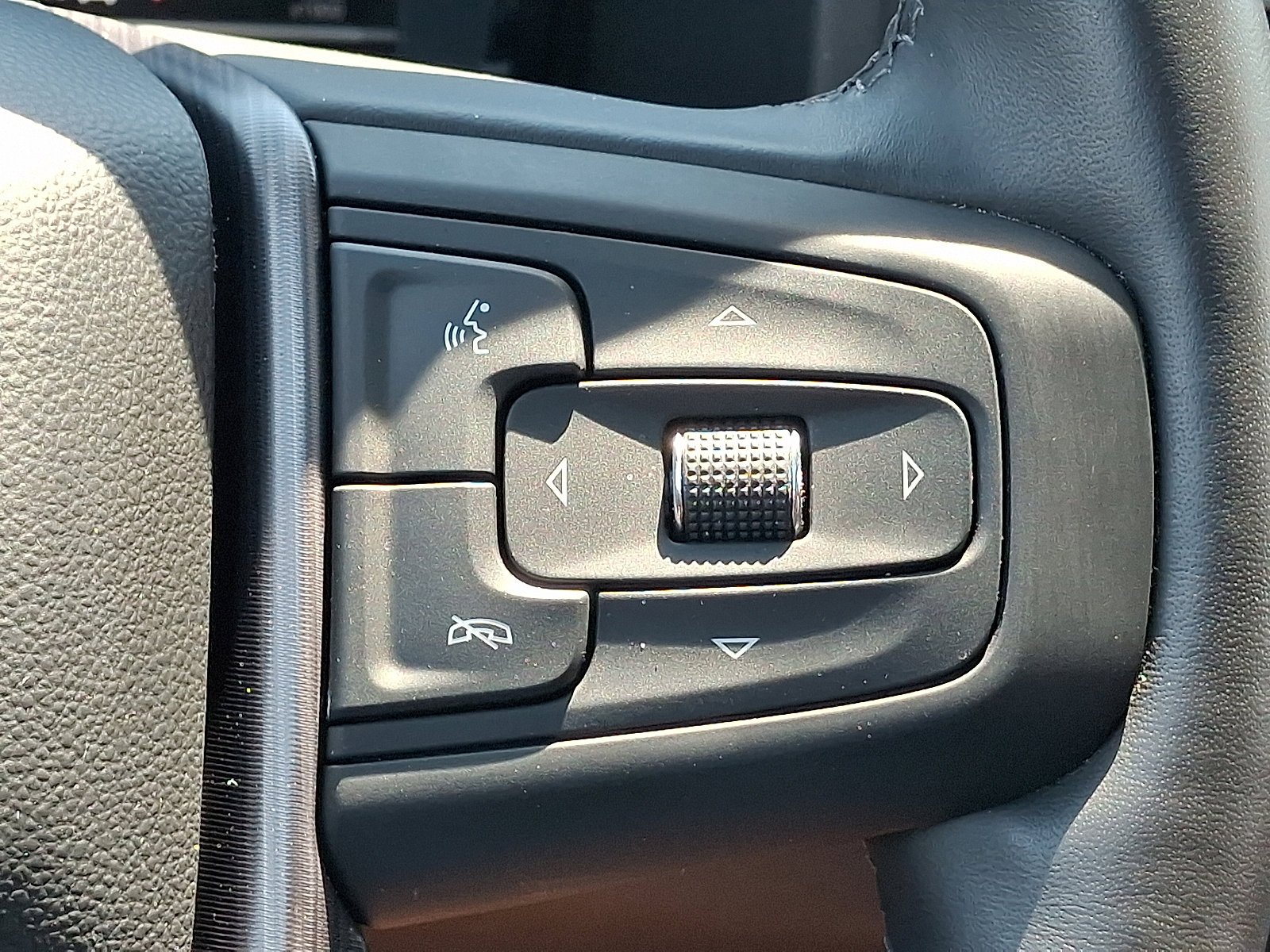 2024 GMC Yukon Denali Ultimate - Photo 26