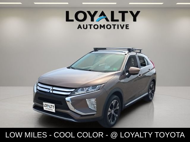 Used 2018  Mitsubishi SEL image 1