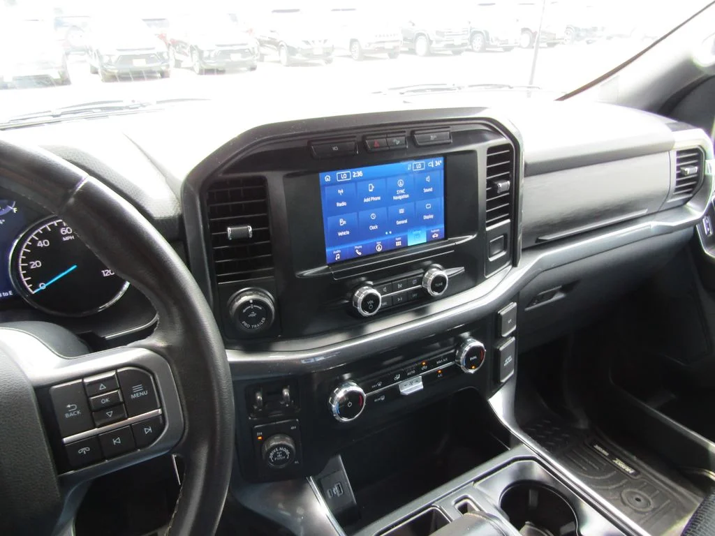 Used 2023 White Ford XLT image 27