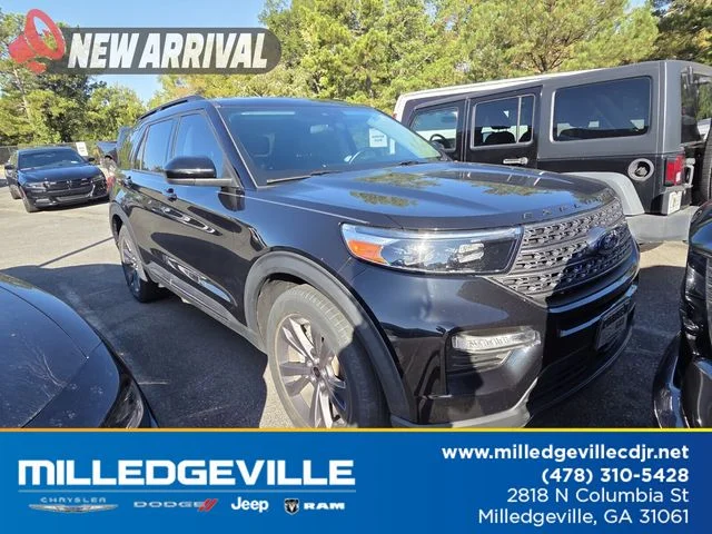 Used 2023 Black Ford XLT image 1