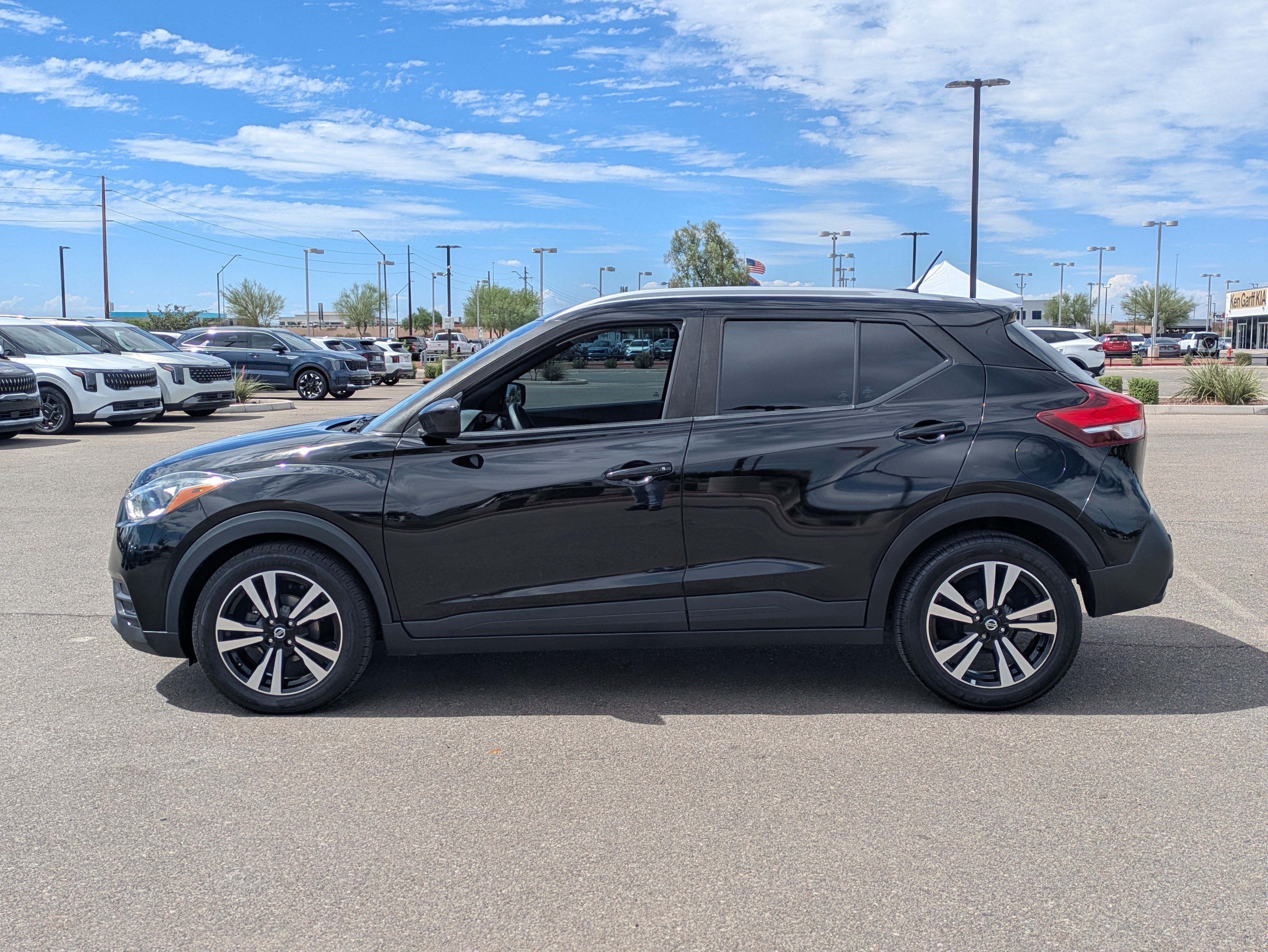 Used 2020 Nissan Kicks SV with VIN 3N1CP5CVXLL519306 for sale in Avondale, AZ