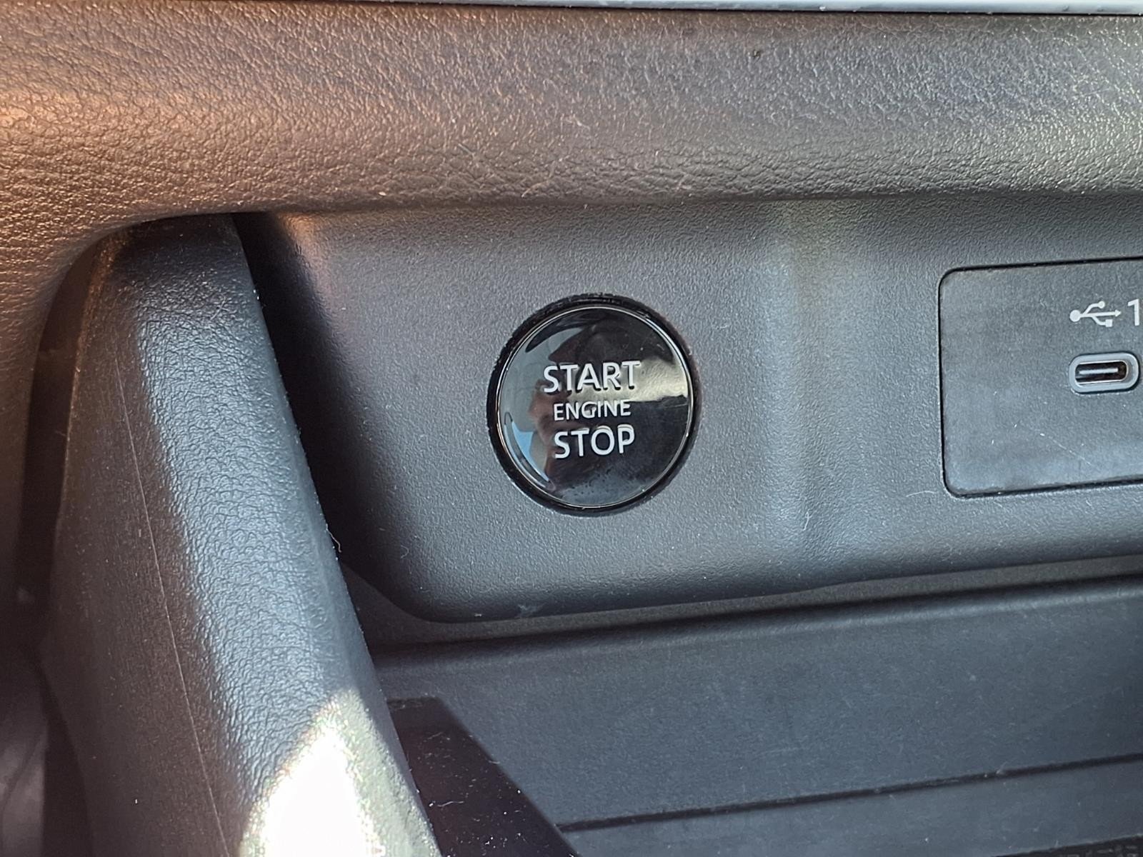 2024 Nissan Rogue SV Black at Robbins Nissan