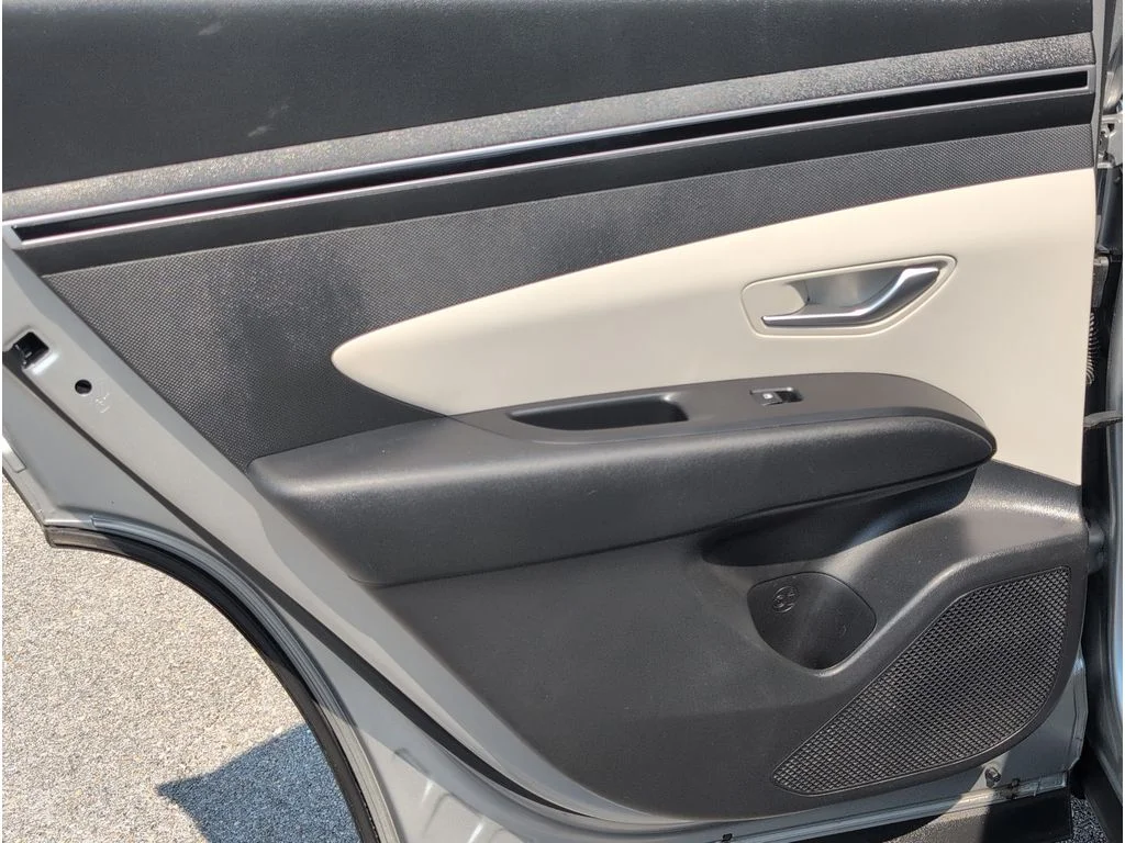 Used 2024 SILVER Hyundai SEL AWD image 31