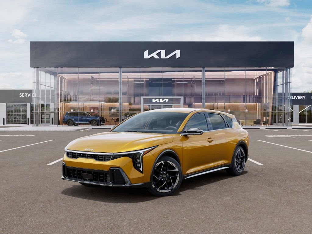2026 Kia K4 GT-Line AT Hatchback's photo