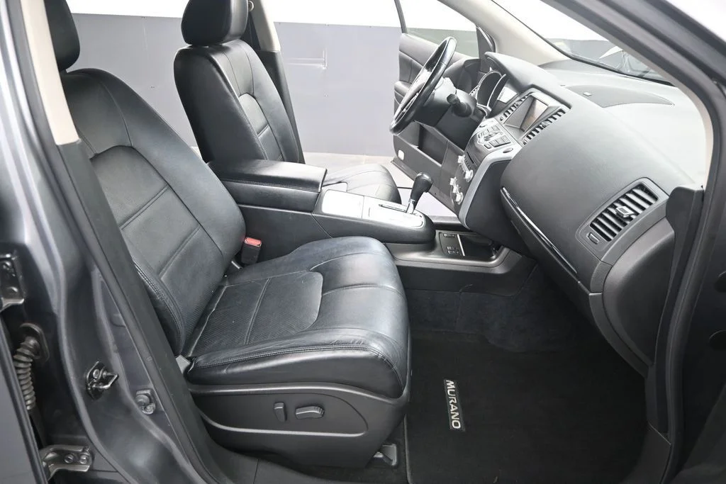 Used 2013 Gray Nissan SL image 25