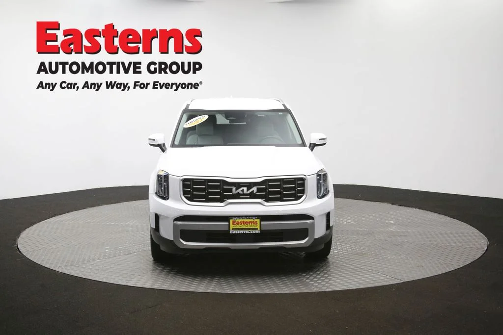 Used 2023 White Kia S image 54