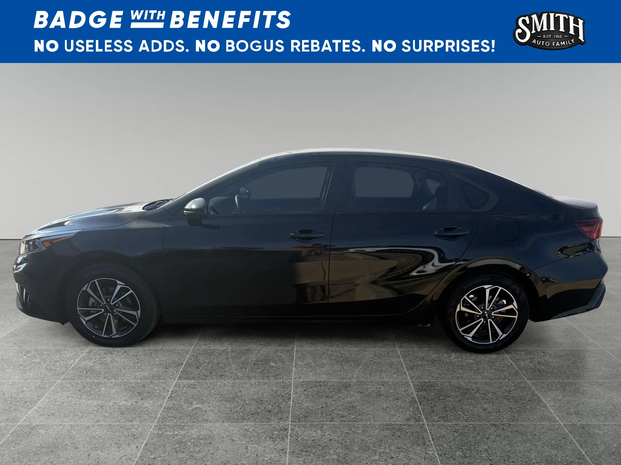 Used 2023 Aurora Black Kia LXS image 7
