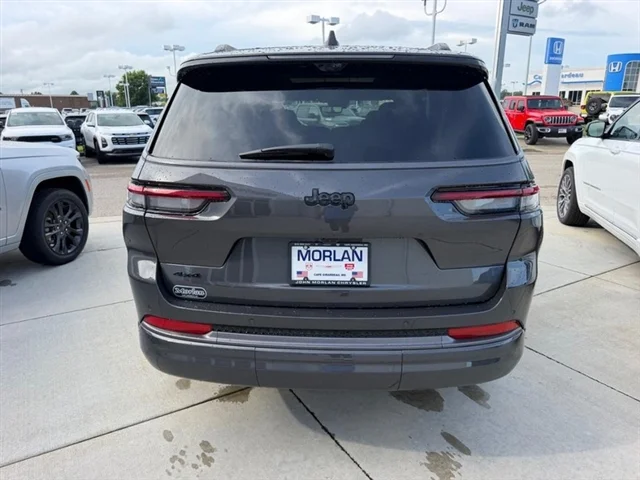 New 2026 Baltic Gray Metallic Clear-Coat Exterior Paint Jeep Limited Reserve image 5