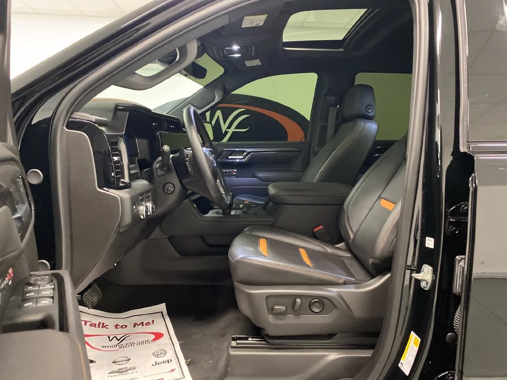 Used 2025 Black GMC AT4 image 13