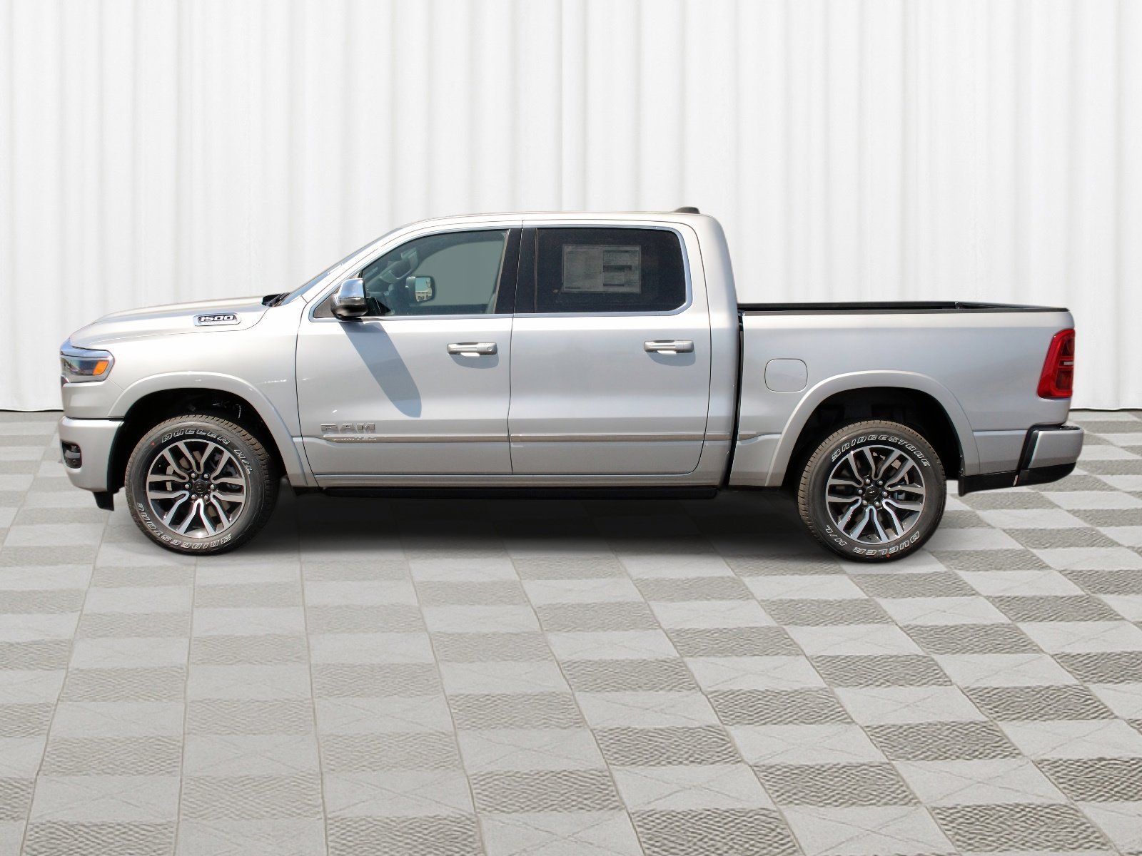 New 2026 Silver Zynith Exterior Paint RAM Limited image 37