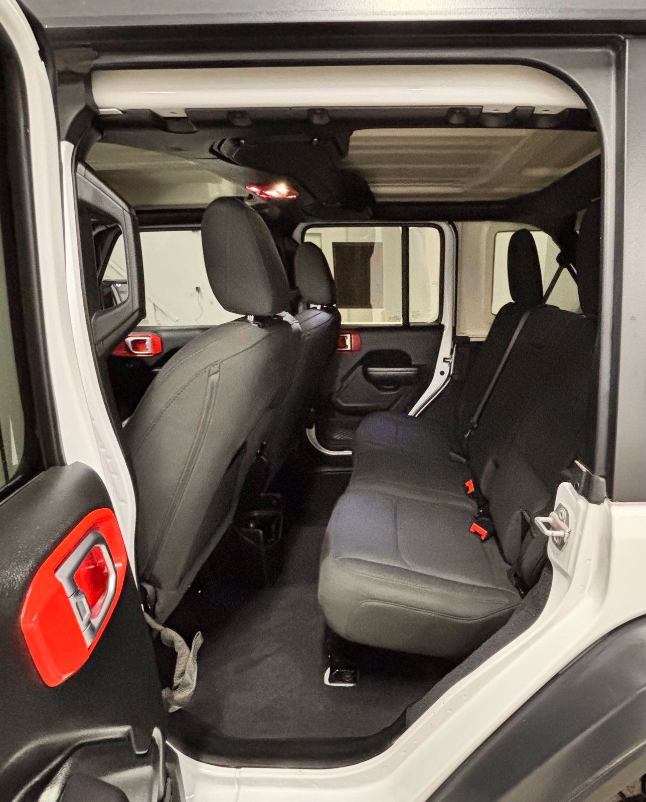 Used 2020 White Jeep Unlimited Sport S image 24