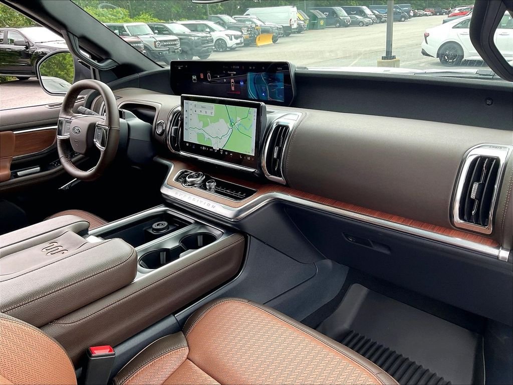 New 2026 Star White Metallic Tri-Coat Ford King Ranch image 10