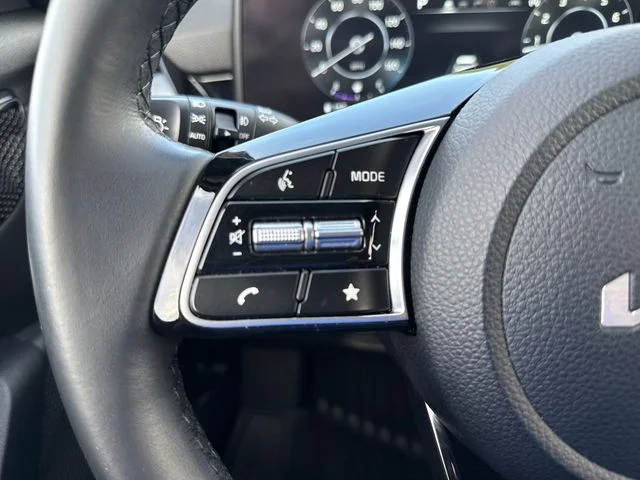 Used 2024 Black Kia S image 29