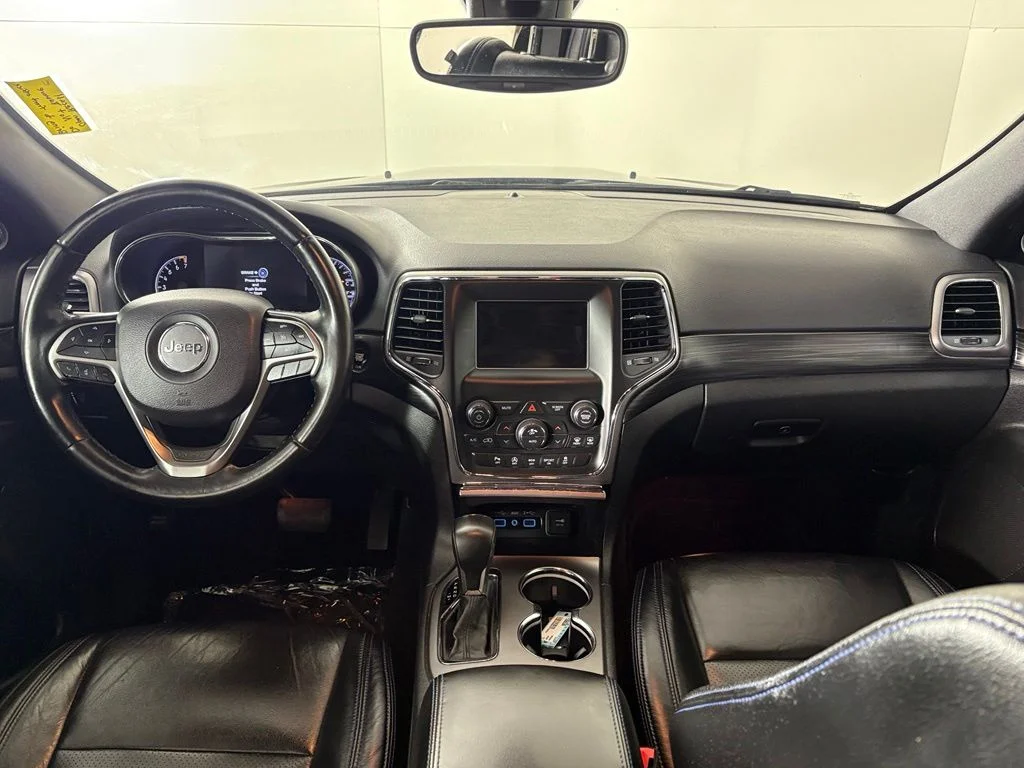 Used 2019 Black Jeep Laredo image 44