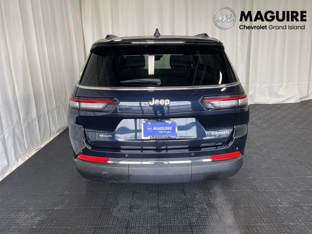 Used 2023 Black Jeep Limited image 27