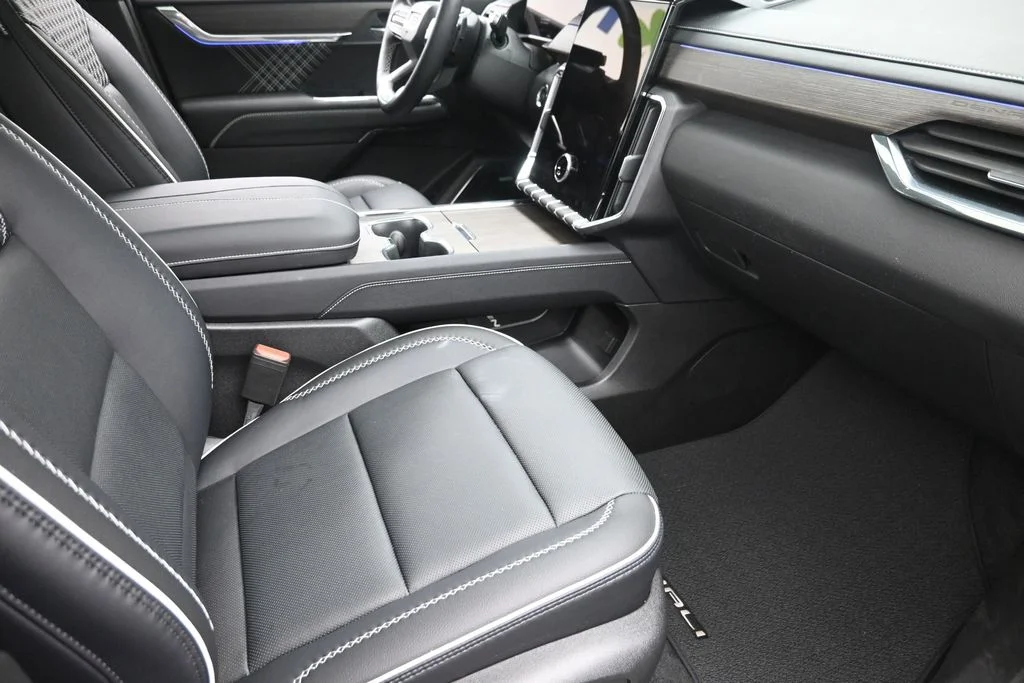 Used 2026 Black GMC Denali image 9