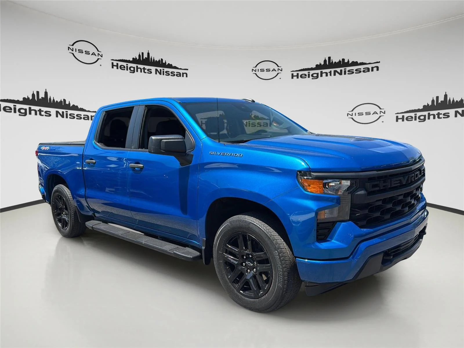 Used 2023 Glacier Blue Metallic Chevrolet Custom image 8