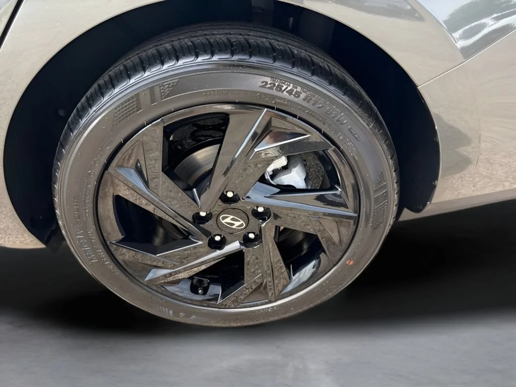 Used 2026 Gray Hyundai SEL Sport image 30