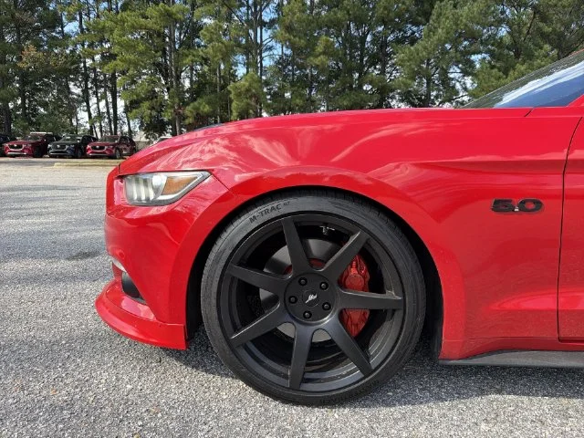 Used 2017 Red Ford GT Premium image 10