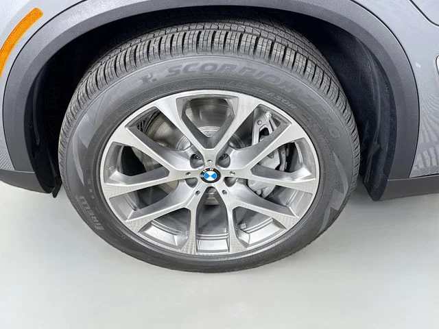 Used 2026 Gray BMW xDrive50e image 32