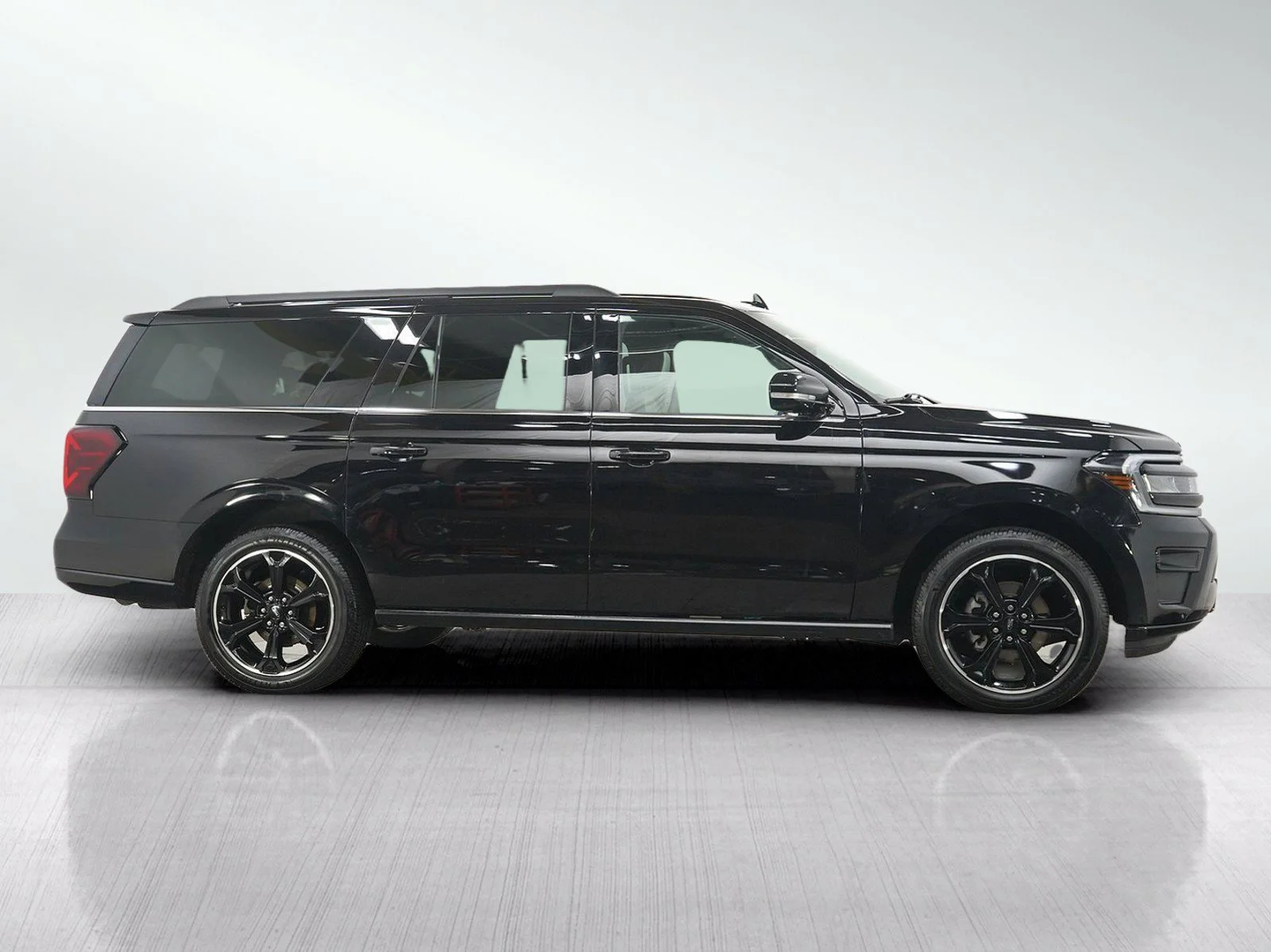 Used 2022 Black Metallic Ford Limited image 6