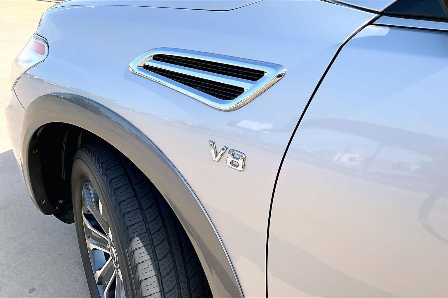 Used 2017 Brilliant Silver Nissan SL image 33