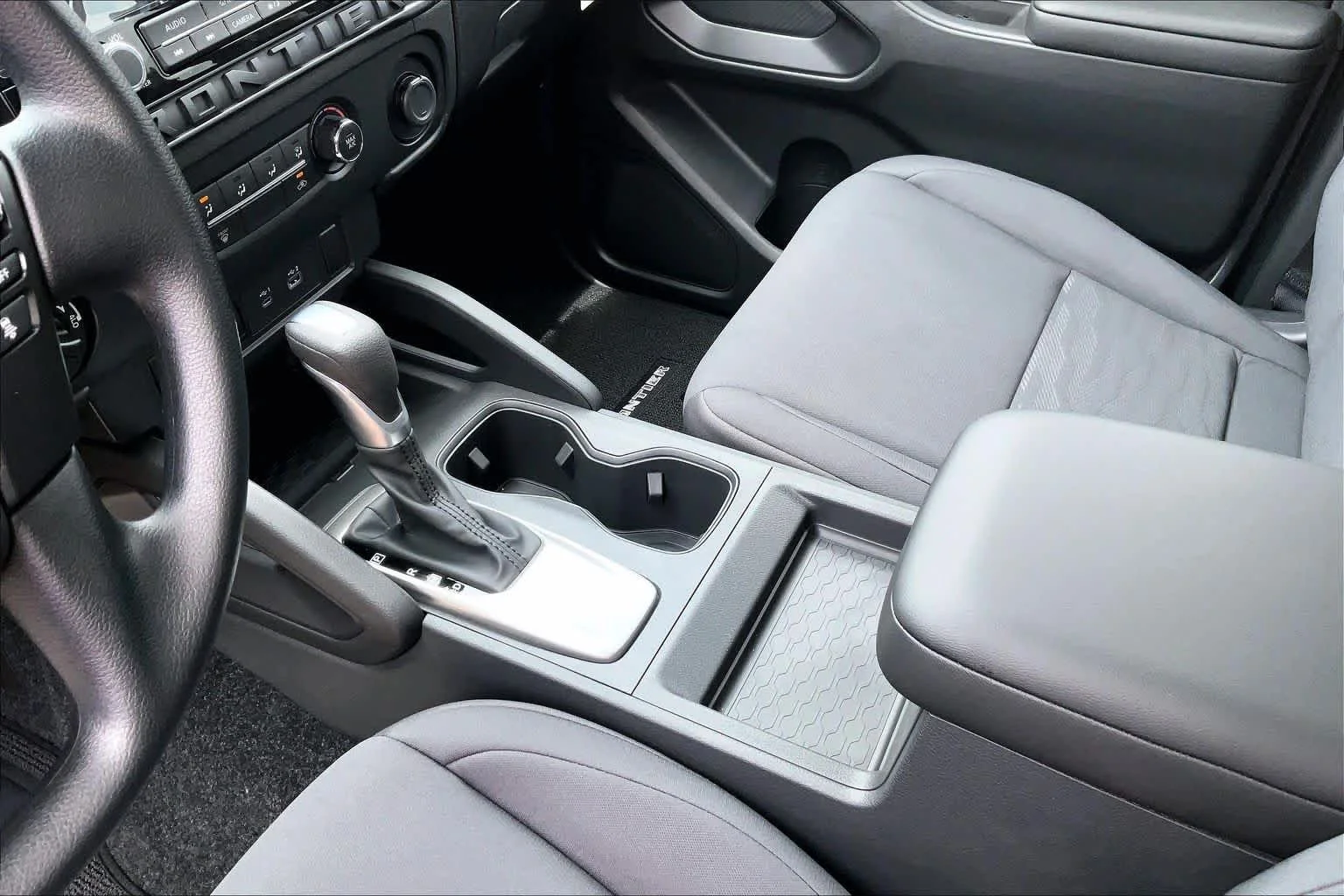 New 2026 Glacier White Nissan S image 7