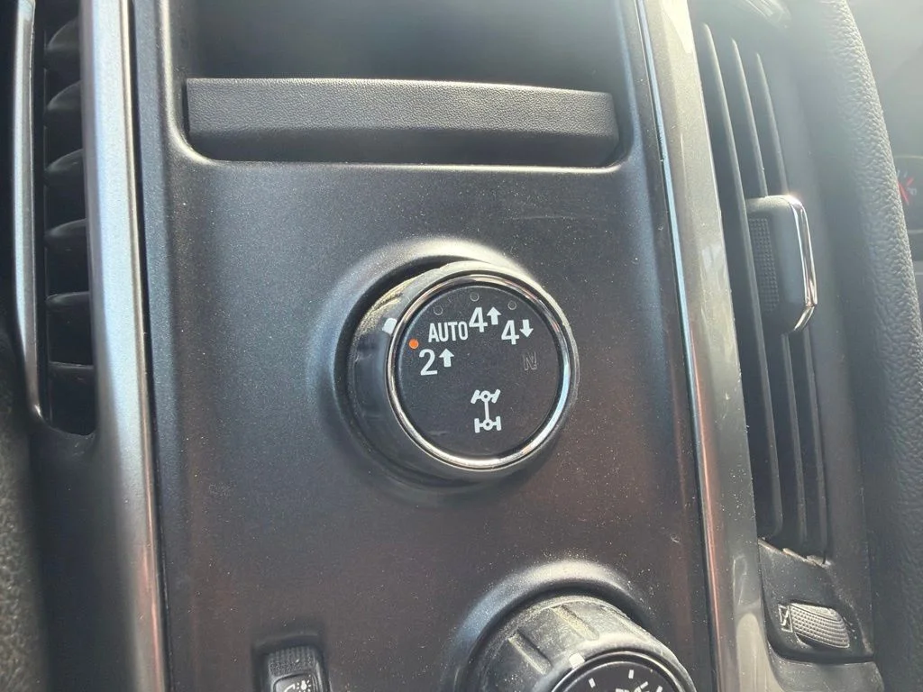 Used 2018 Blue Chevrolet LT image 18