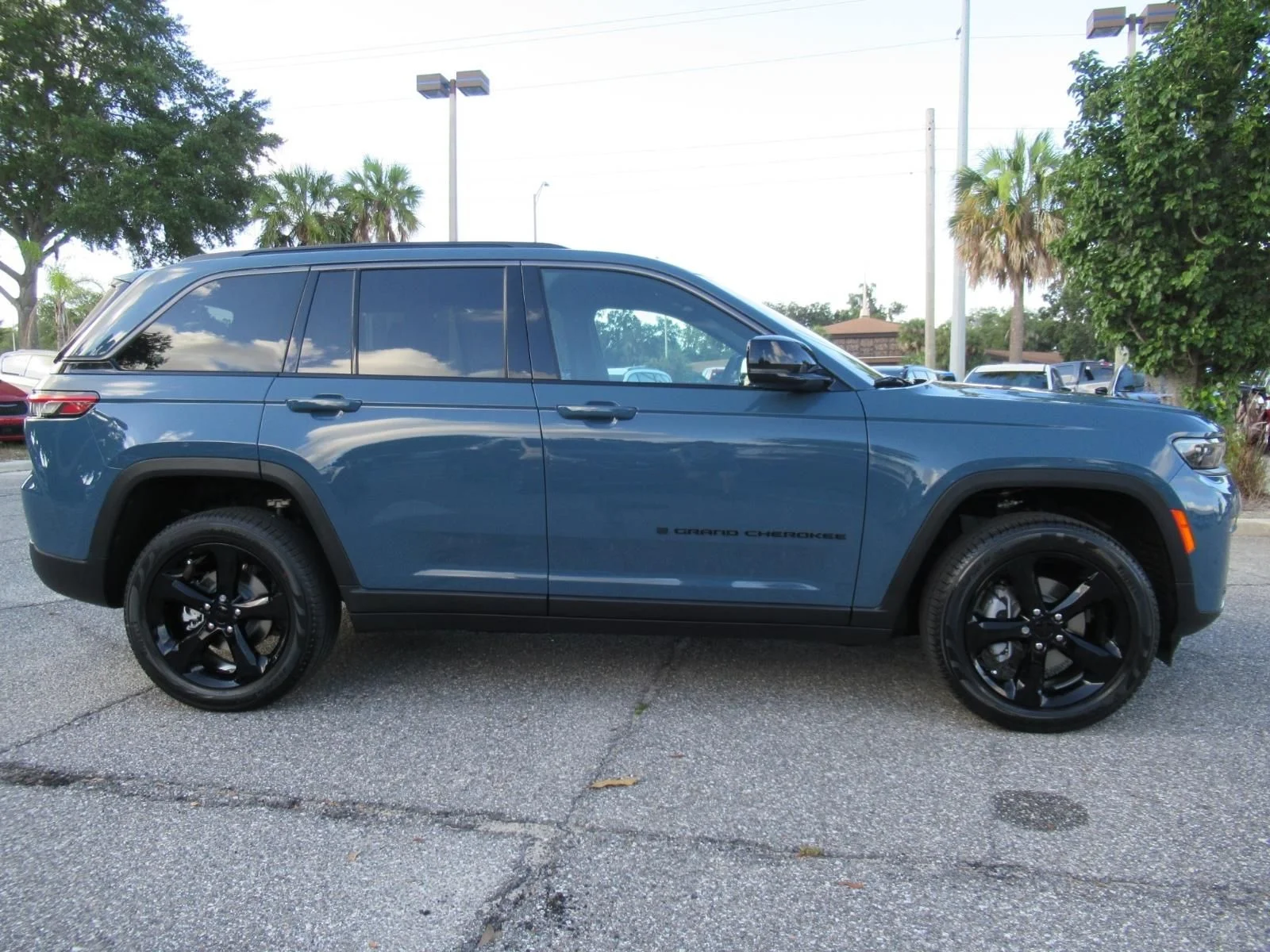 New 2026 Steel Blue Exterior Paint Jeep Limited image 2