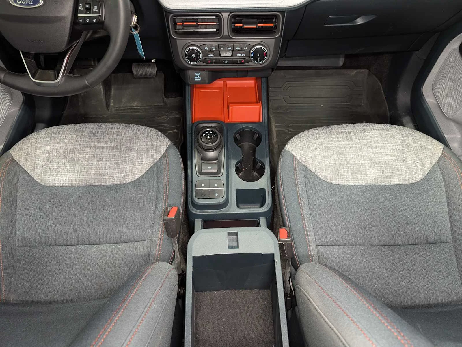 Used 2023 Oxford White Ford XLT image 23