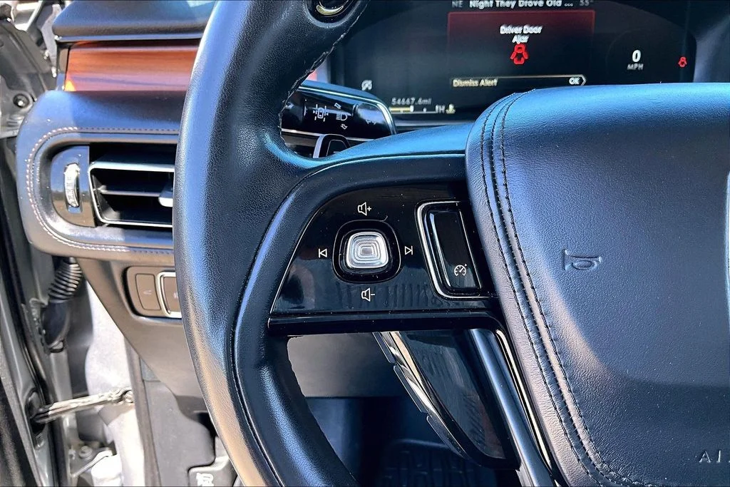 Used 2020 Radiance Metallic Lincoln Reserve image 18