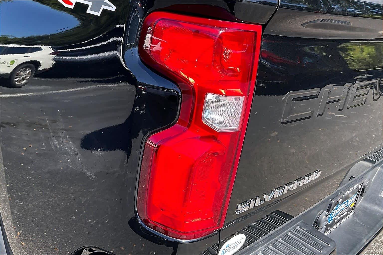 Used 2020 Black Chevrolet Custom image 28