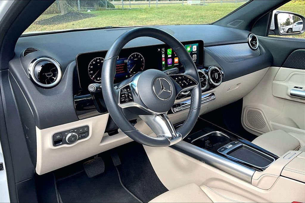 Certified Used 2025 White Mercedes-Benz GLA 250 image 13