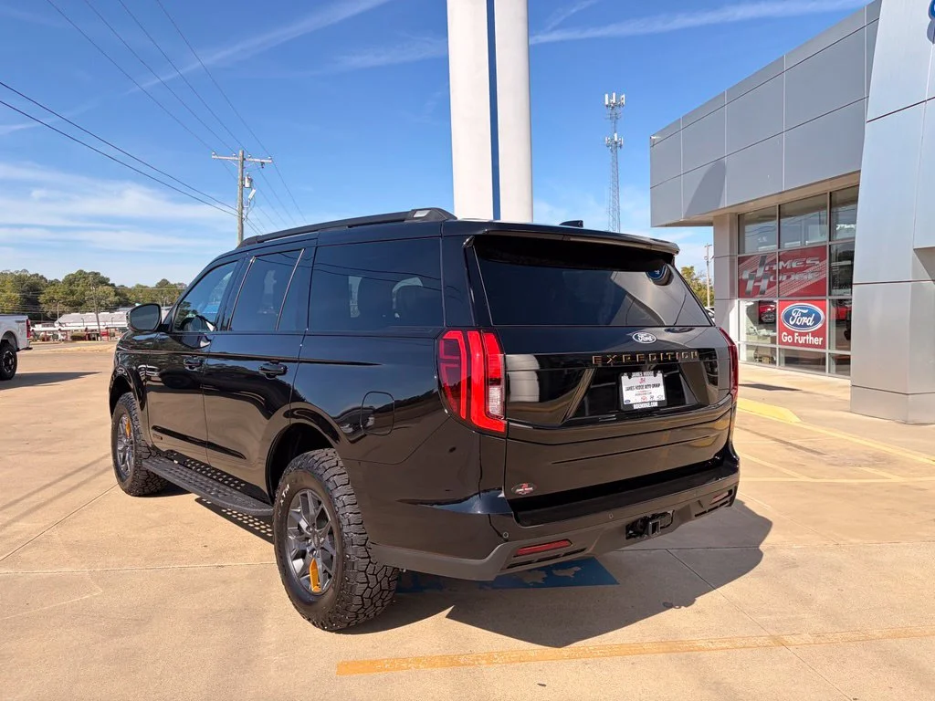 New 2027 Agate Black Metallic Ford Tremor® image 2