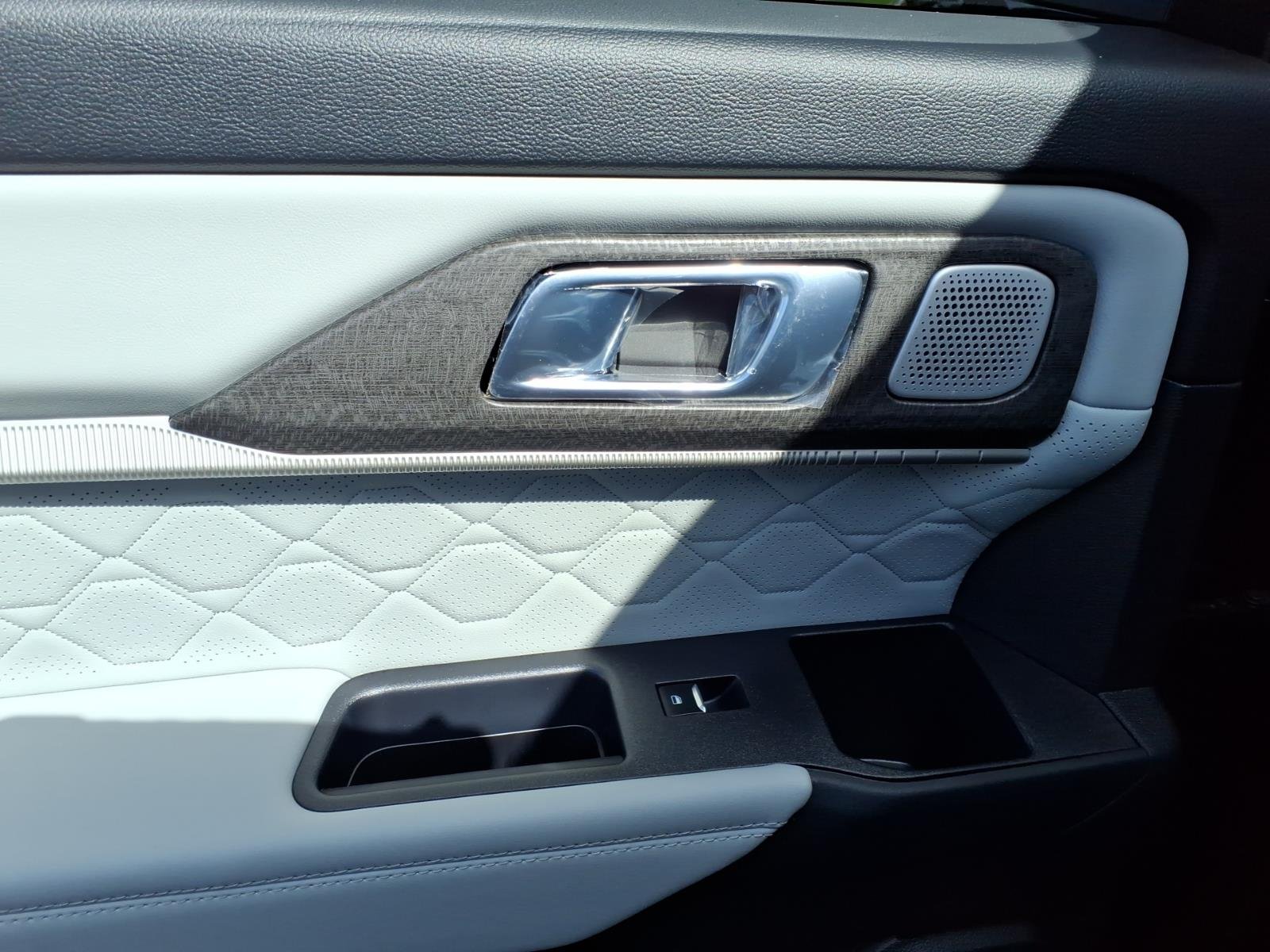 New 2026 Agate Black Metallic Ford Platinum™ image 9