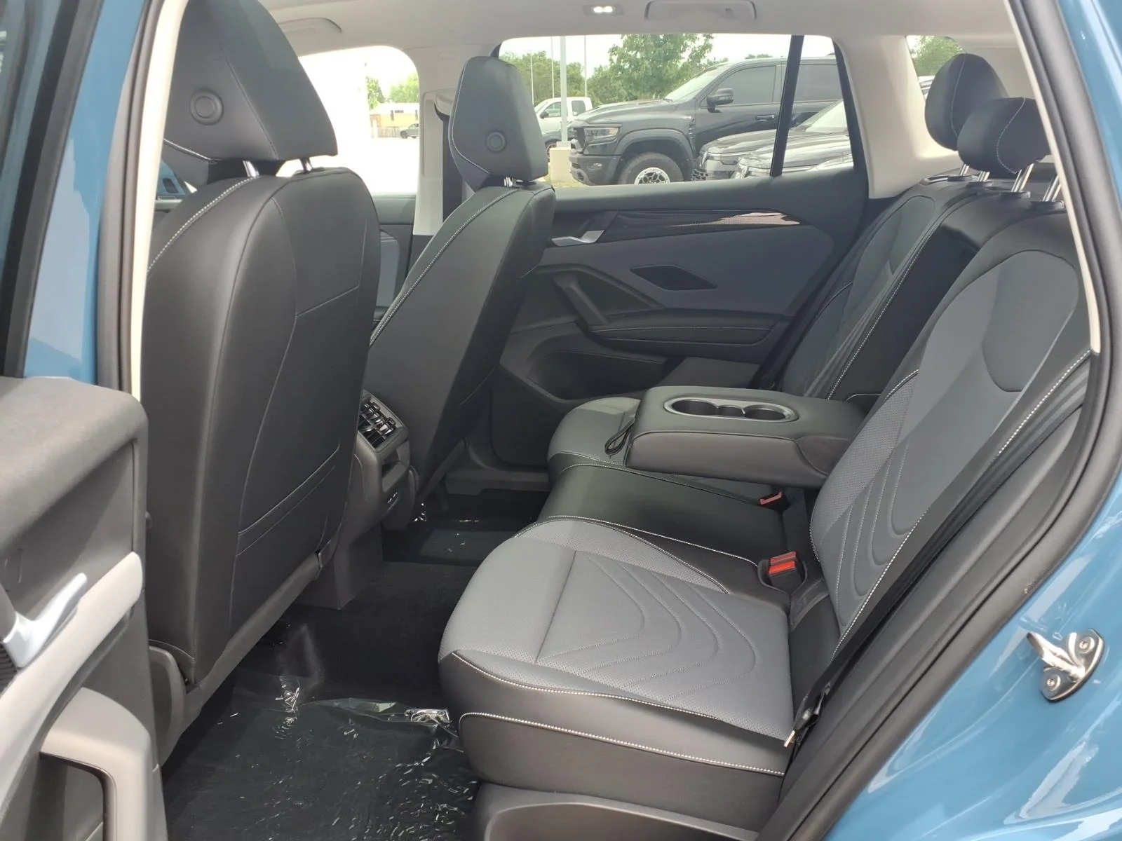 New 2026 Monterey Blue Pearl Volkswagen SE 4MOTION image 20