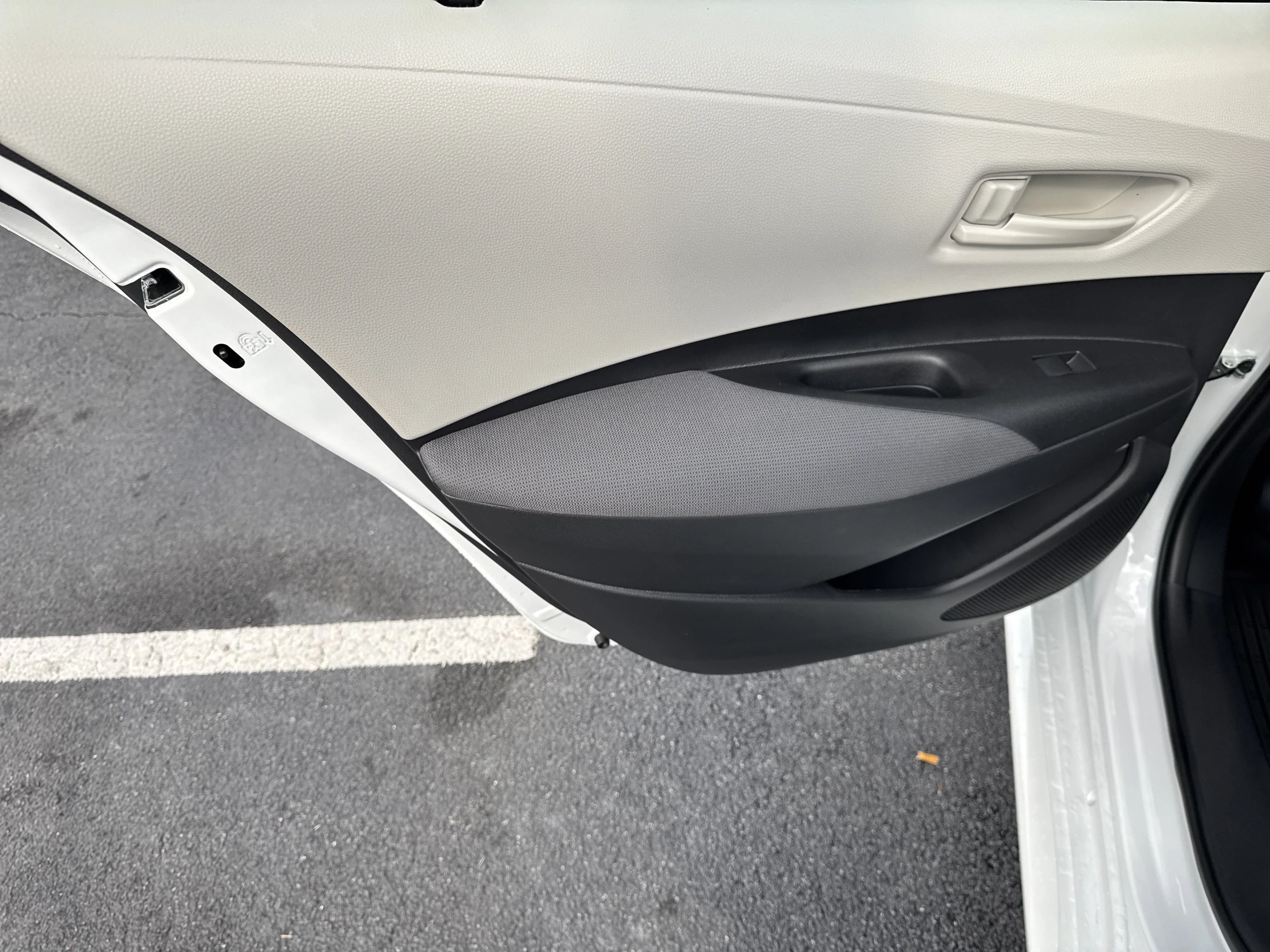 Used 2025  Toyota  image 26