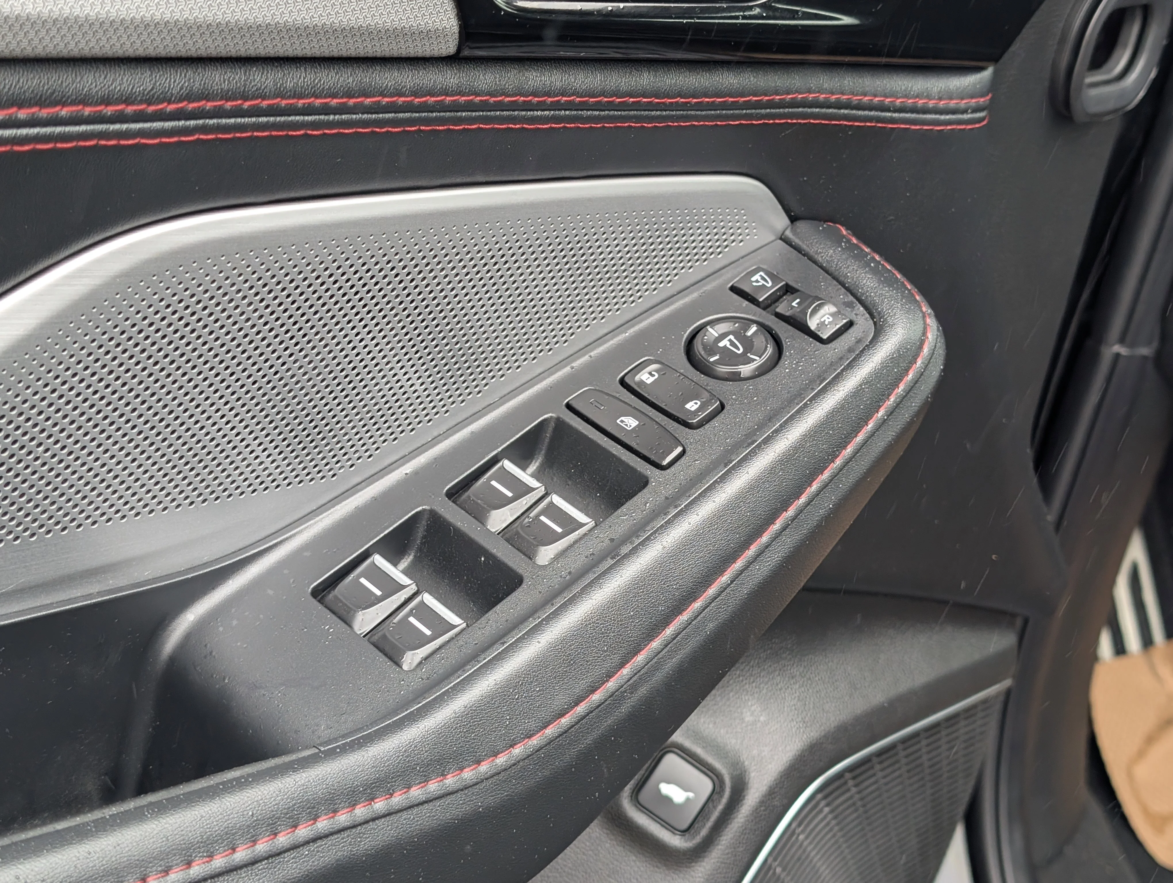 Used 2025 Lunar Silver Metallic Acura A-Spec image 18